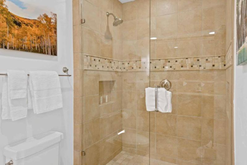 Ridgepoint Townhome 198 By East West Hospitality Beaver Creek Exterior photo