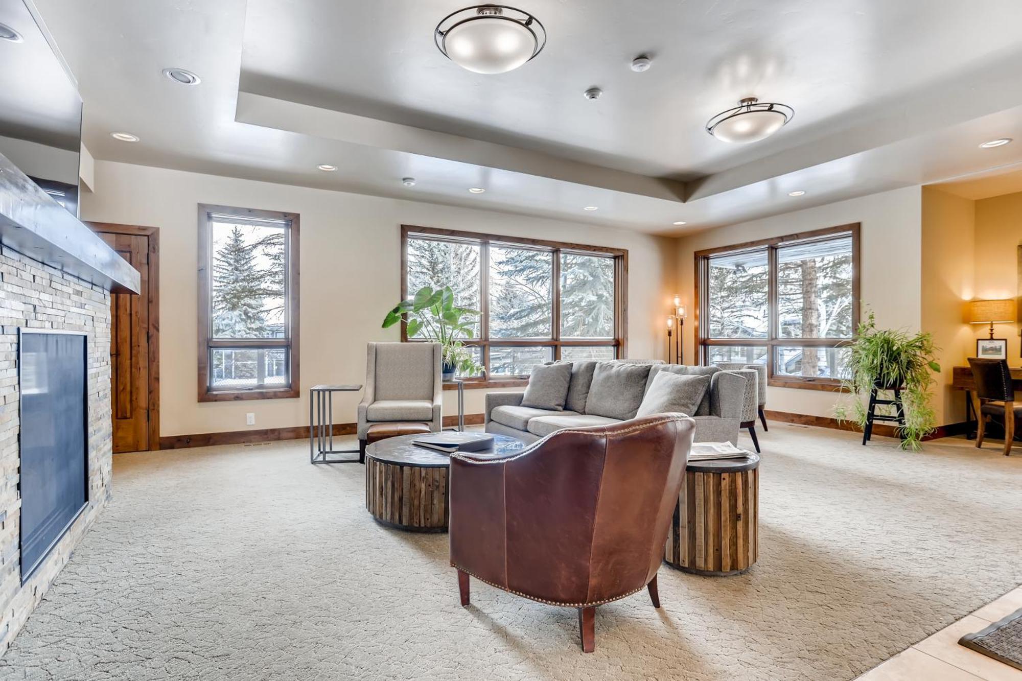 Ridgepoint Townhome 198 By East West Hospitality Beaver Creek Exterior photo